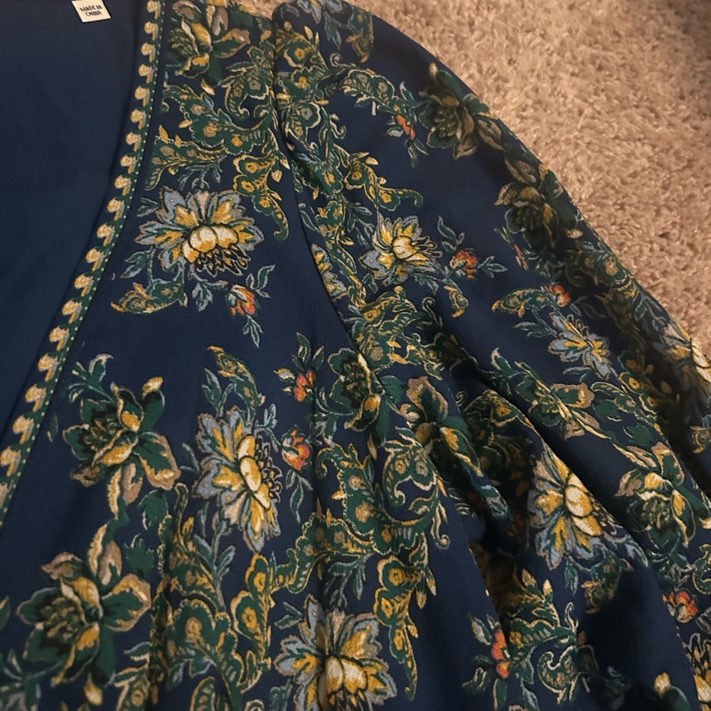 NWOT Max Studio Long Sleeve Floral midi/maxi Dress in Blue and Green - Picture 8 of 8